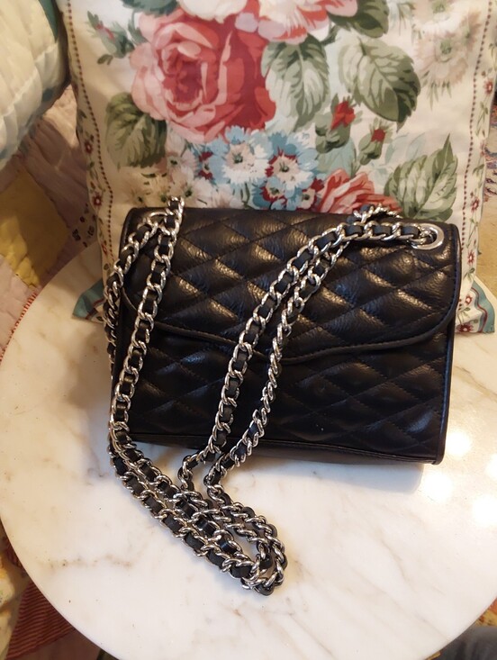 Rebecca Minkhoff Handbags - NWOT Rebecca Minkhoff Black Quilted Leather Bag, Shoulder Chain Strap